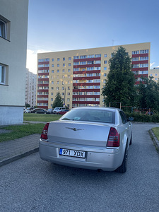 CHRYSLER 300C (2 фото из 5)