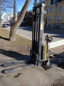 Akuvirnastaja Pool-automaatne virnastaja (1 foto / 4)