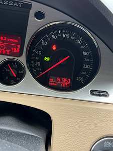 Volkswagen Passat B6 2007 (7 foto / 7)