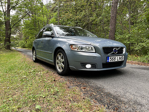 Müüa Volvo v50