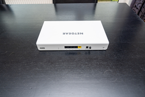 Netgear BR200 - hallatav äriruuter, seisukord suurepärane