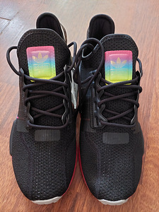 ADIDAS (6 foto / 7)