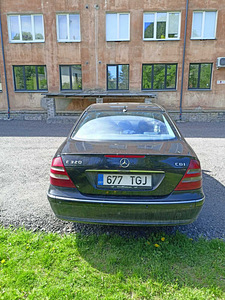 Продам Mercedes (12 фото из 12)
