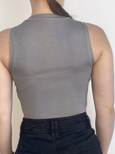 Knit crop top hall värv/ crop top hall värv (2 foto / 2)