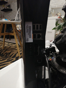 Продаю Хвох 360 + 2 геймпада 75 € (2 фото из 2)