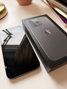 iPhone 13 pro (2 foto / 8)