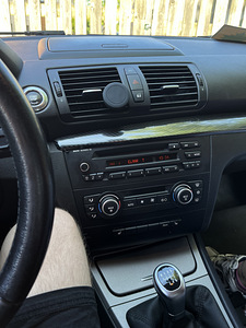 BMW 1 series 118d (11 foto / 14)