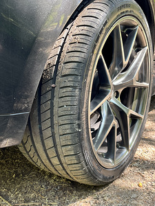 BMW 1 series 118d (14 foto / 14)
