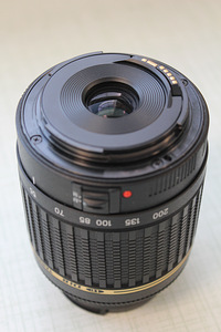 Продается объектив Tamron AF 55-200mm f/4-5.6 Di II LD Macro (3 фото из 4)