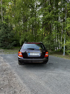 Mercedes-Benz C250 (4 foto / 7)