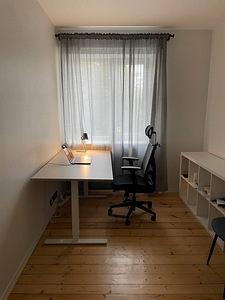 Стол TROTTEN Ikea (1 фото из 5)
