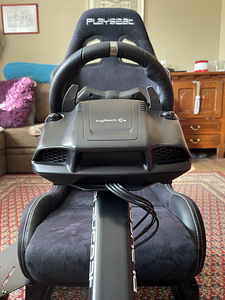 Игровое кресло Evolution Alcantara + Logitech g920 (9 фото из 9)