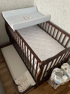 Детская кроватка (2 фото из 2)