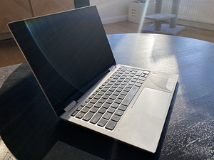 Müüdud - Lenovo Yoga 13'' (3 foto / 7)
