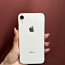 iPhone XR белый 128 Гб (+2 чехла) (фото #1)