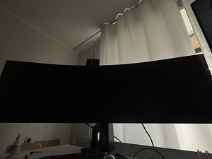 Ülilai monitor 44.5" (1 foto / 4)