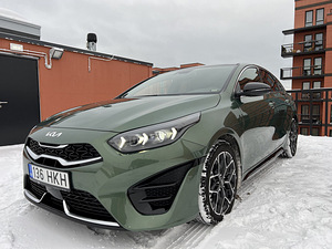 Kia ProCeed 2022 (7 фото из 15)