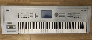 Korg Triton (2 фото из 4)