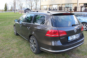 Volkswagen Passat 1.4 110 kw (6 foto / 9)