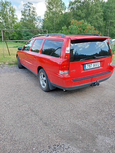 Volvo v70 2.5t AWD manuaal (4 foto / 11)
