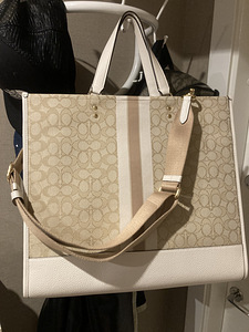 Coach (2 фото из 4)