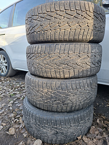 Nokian 225/50 R17 (2 foto / 7)