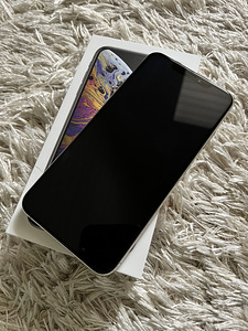 iPhone XS Max 64 ГБ (4 фото из 5)