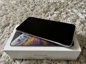 iPhone XS Max 64 ГБ (5 фото из 5)