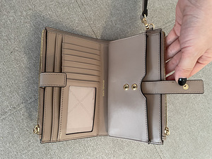Кошелёк Michael Kors оригинал (2 фото из 4)
