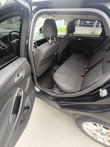 Müüa Ford Focus (8 foto / 12)