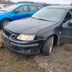 Varuosadena saab 9-3 ja mercedes benz a160 (7 foto / 9)