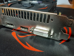 Видеокарта amd rx 550 4gb (3 фото из 5)