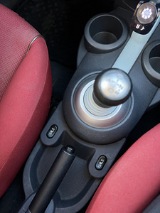 Mitsubishi Colt (10 foto / 15)