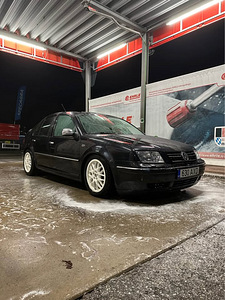 Volkswagen Bora V5 (2 foto / 12)