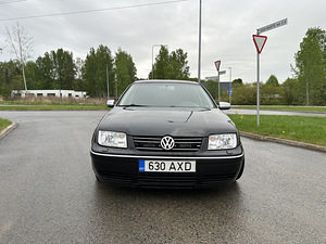 Volkswagen Bora V5 (4 foto / 12)
