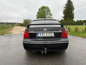 Volkswagen Bora V5 (7 foto / 12)