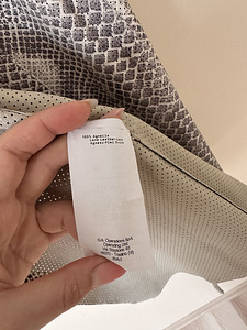 Vest nahk Armani Collezioni Itaalia originaal (6 foto / 7)