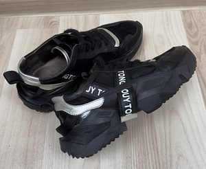 Stiilsed Tossud tossud + kingituseks Ugg tossud (3 foto / 10)