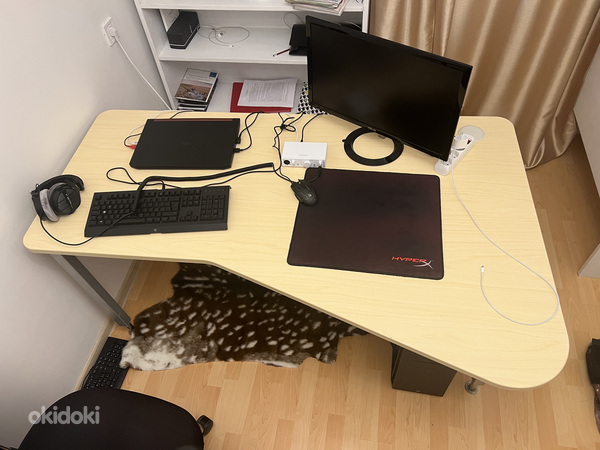 Arvutilaud/kontor. Suur. Kontori laud/arvutilaud (foto #1)