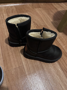 Müün UGG saapaid (1 foto / 4)