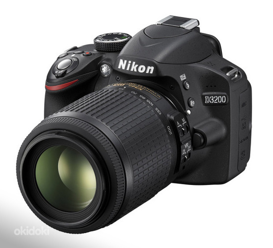 Зеркальная фотокамера Nikon D3200 + 2 аккумулятора (фото #1)