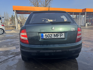 Skoda Fabia 2006 (4 foto / 12)