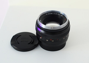 Carl Zeiss Planar 50/1.4 ZE (Canon) (3 фото из 6)