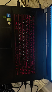 MSI Katana GF76 12UC 144hz (2 foto / 2)