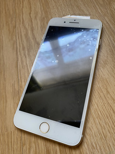 iPhone 7 plus золотой 256 ГБ (2 фото из 2)