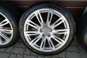 Оригинал Audi Goodyear Eagle F1 (3 фото из 7)