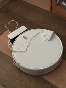 Xiaomi Mi robot-tolmuimeja | Kasutatud 1 kord | Suurepärane (1 foto / 4)