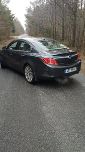 Opel Insignia (2 foto / 4)