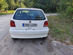 Volkswagen Polo (6 foto / 7)