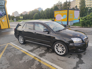 Toyota avensis 2006. (8 foto / 13)